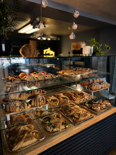 Lagatta Bakery