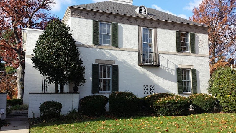 Lauren Marks, Attorney at Law logo