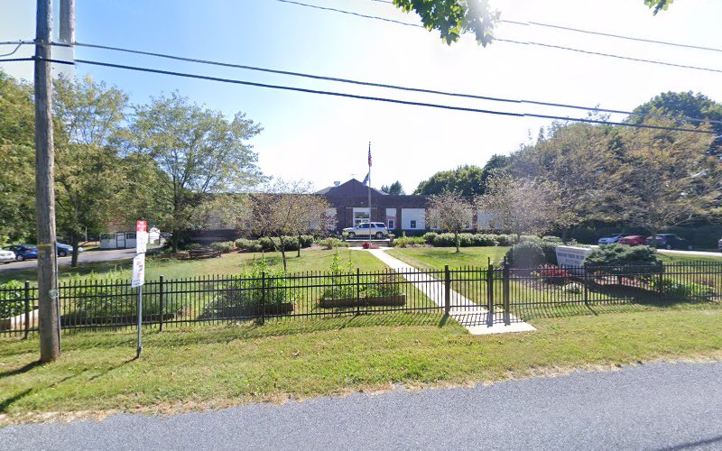 Montessori Country Day School