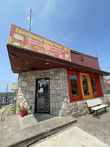 Loncheria & Panaderia Doña Tere