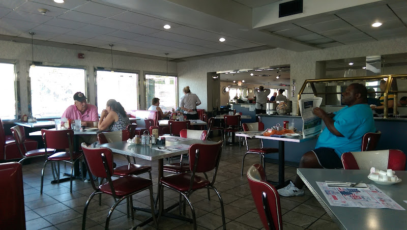 Route 61 Diner logo